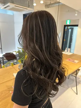 ロング カラー 瀬戸 杏珠のヘアスタイル