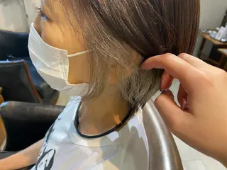ショート カラー 才門 真菜のヘアスタイル
