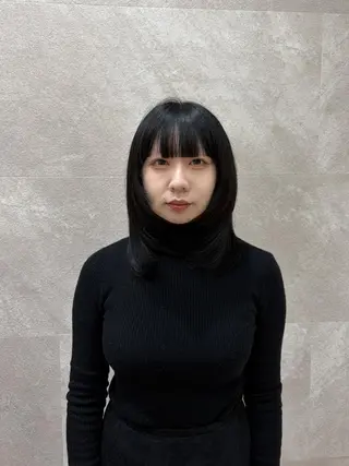 セミロング 韓国ヘアケアブリーチ 莉奈のヘアスタイル