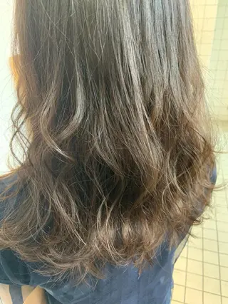 セミロング RAPT bis ラプトビズのヘアスタイル