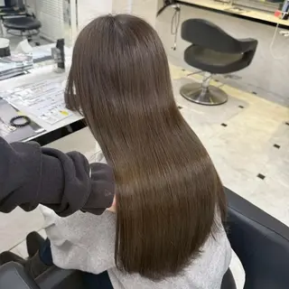 カラー 韓国風トレンド🩶 レイヤースタイルのヘアスタイル