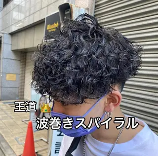 ショート カラー パーマ ヘアアレンジ メンズ 🔥メンズパーマ 特化 渡辺一翔のヘアスタイル