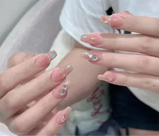 ネイル 🎀M nails✨ ビューティーのネイルデザイン