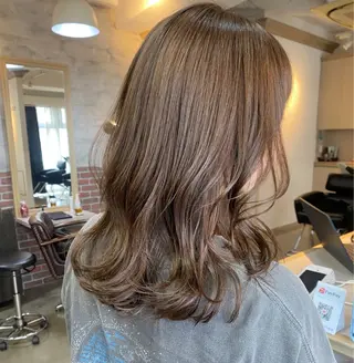 セミロング レイヤーカット/ 根本瑠実のヘアスタイル