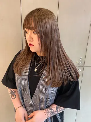 ロング カラー D'na ディーナのヘアスタイル