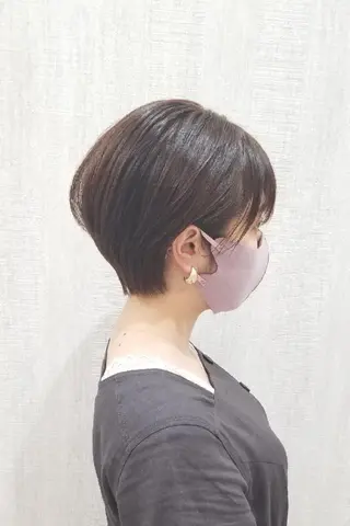 ショート カラー レイヤー×艶髪特化 代表 西村功平のヘアスタイル