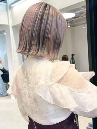 ショート カラー MOMOKA LUCK TOKYOのヘアスタイル