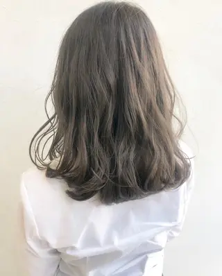 セミロング カラー nakahara madokaのヘアスタイル