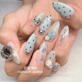 ネイル R inのネイルデザイン