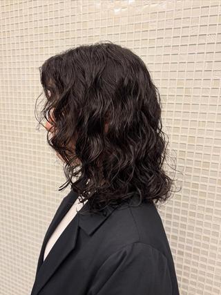 ミディアム パーマ 宮嶋 蓮のヘアスタイル
