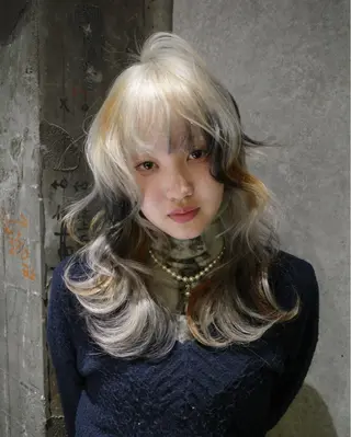 セミロング カラー ナチュラル・ハイトー ン🏆HINOKIのヘアスタイル