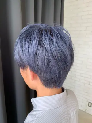 ショート カラー LUXBE LUCEのヘアスタイル