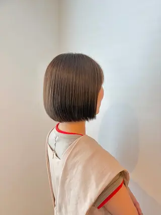 ショート NOA/名古屋/美髪 ストレート/艶カラーのヘアスタイル