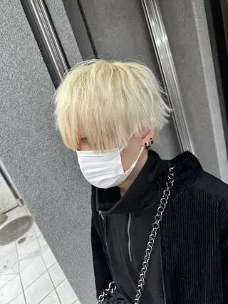 ショート カラー ブリーチ特化🌈 MANATOのヘアスタイル