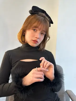 ショート カラー ヘアアレンジ 透明感カラー🩵 レイヤーカットYUIのヘアスタイル