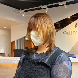 ミディアム み ゆのヘアスタイル