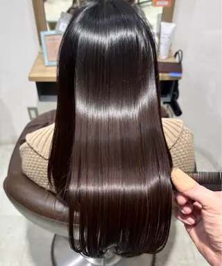 ロング ナチュラルうる艶 カラーミル🌙のヘアスタイル