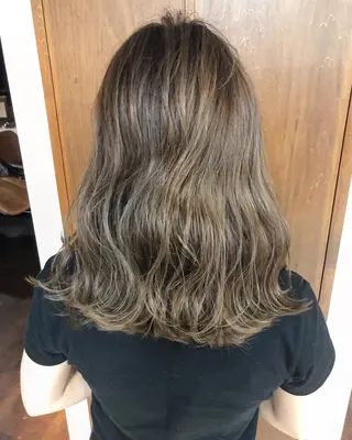 セミロング カラー DAISUKE 美容師のヘアスタイル