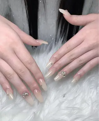 ネイル T. Leeのネイルデザイン