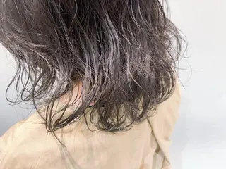 ミディアム カラー 🦖鶴岡 香純🦖のヘアスタイル