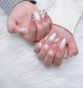 ネイル uu ネイルサロン関内🌼のネイルデザイン