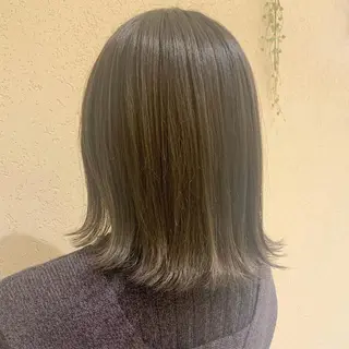セミロング カラー 𝒢𝒾𝓇𝓁𝓎 ⑅　𝓎𝓊𝓀𝒶のヘアスタイル