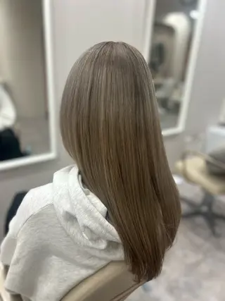 ロング ULUA ひまりのヘアスタイル