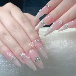 ネイル Queens ゲンのネイルデザイン