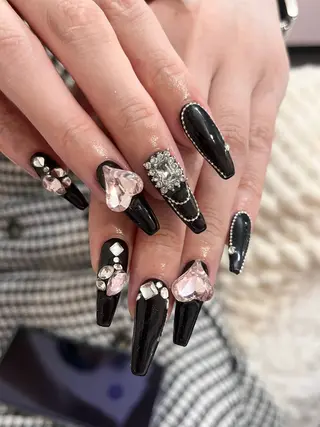 ネイル Nail salon Rhonaのネイルデザイン