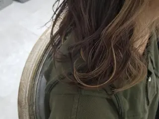 ミディアム カラー ヘアアレンジ See by merのマツエク・マツパデザイン