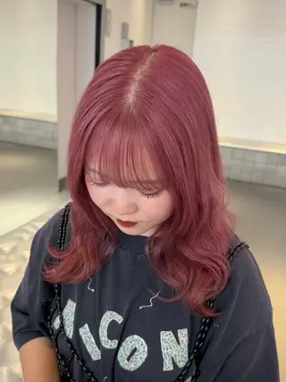 ミディアム カラー ヘアアレンジ レイヤーカット×透明 感カラー💫AINAのヘアスタイル