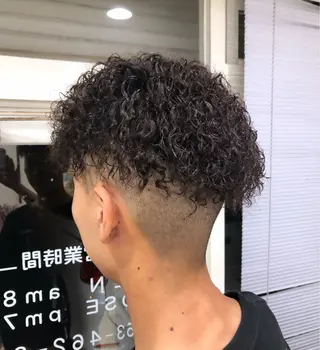 パーマ メンズ 片桐 航太のヘアスタイル