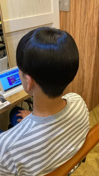 ショート 40代以降の 縮毛矯正専門家のヘアスタイル