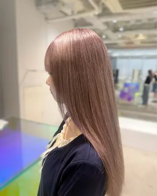 ロング カラー AmiLi ニコのヘアスタイル