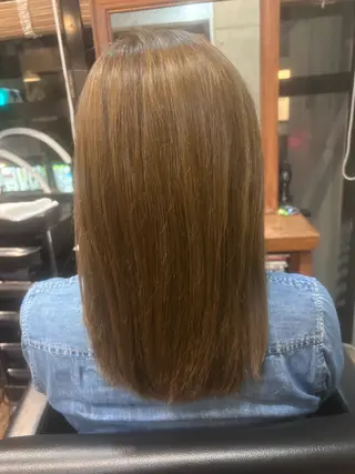 セミロング カラー 大木 望央のヘアスタイル