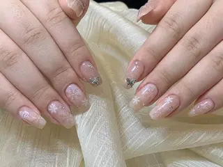 ネイル Queenie 🦋のネイルデザイン