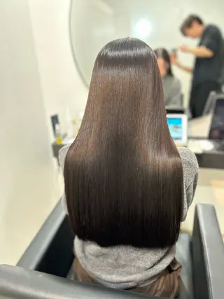 ロング 〜貴女の人生に寄り添 う〜オダ　ジュンペイのヘアスタイル