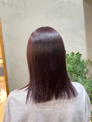 ミディアム カラー la fith hinaのヘアスタイル