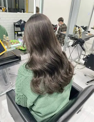 ロング sera 🎀ベージュのヘアスタイル