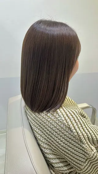 ミディアム カラー Eleanor枚方店 店長 飛鳥 薫のヘアスタイル