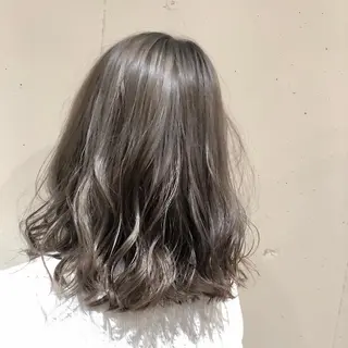 セミロング カラー NATSUMI AR.MARAのヘアスタイル