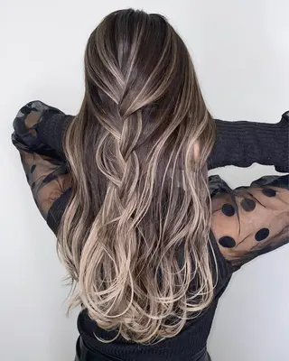 セミロング カラー ブリーチ 透明感HIDEのヘアスタイル