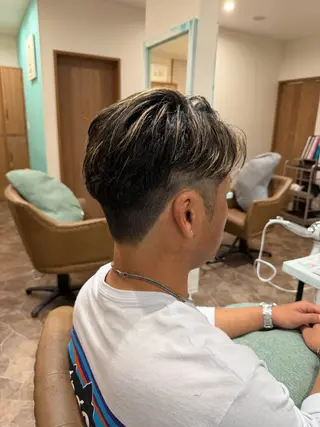 ショート 細井 勇吹のヘアスタイル