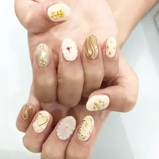 ネイル 板垣 綾乃のネイルデザイン