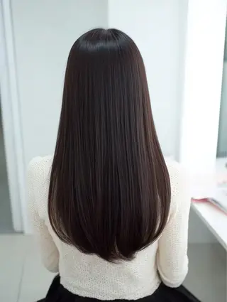 ロング カラー 宇梶 千愛のヘアスタイル