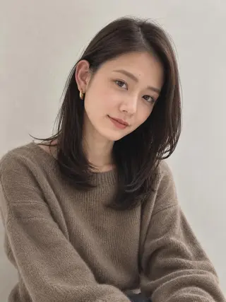セミロング カラー "オトナ髪”/ LAKA TOCCAのヘアスタイル