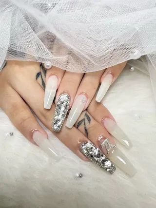ネイル AYAKA🩵難波♡ 韓国ネイルで可愛く♡のネイルデザイン