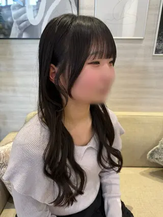 ロング 長谷川 紗羅のヘアスタイル