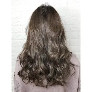セミロング カラー 髪質改善特化KIZU /ブリーチ縮毛矯正のヘアスタイル
