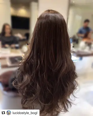 ロング INOUE SERINAのヘアスタイル